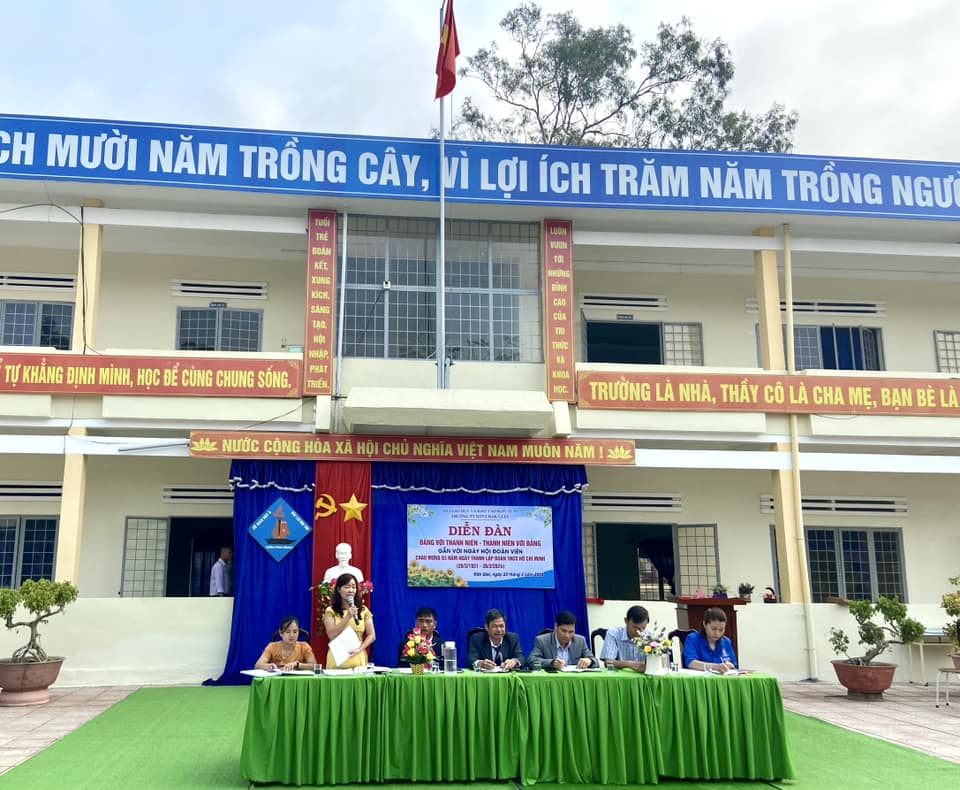 DIỄN ĐÀN "THANH NIÊN VỚI ĐẢNG - ĐẢNG VỚI THANH NIÊN"